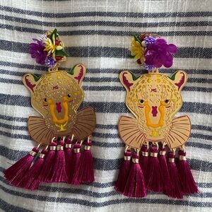 Mercedes Salazar wine leopard  clip earrings.